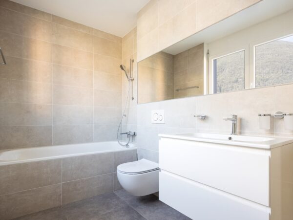 Pose de carrelage et mobilier sanitaire pour votre salle de bains à 5 minutes de Colmar Guebwiller 0